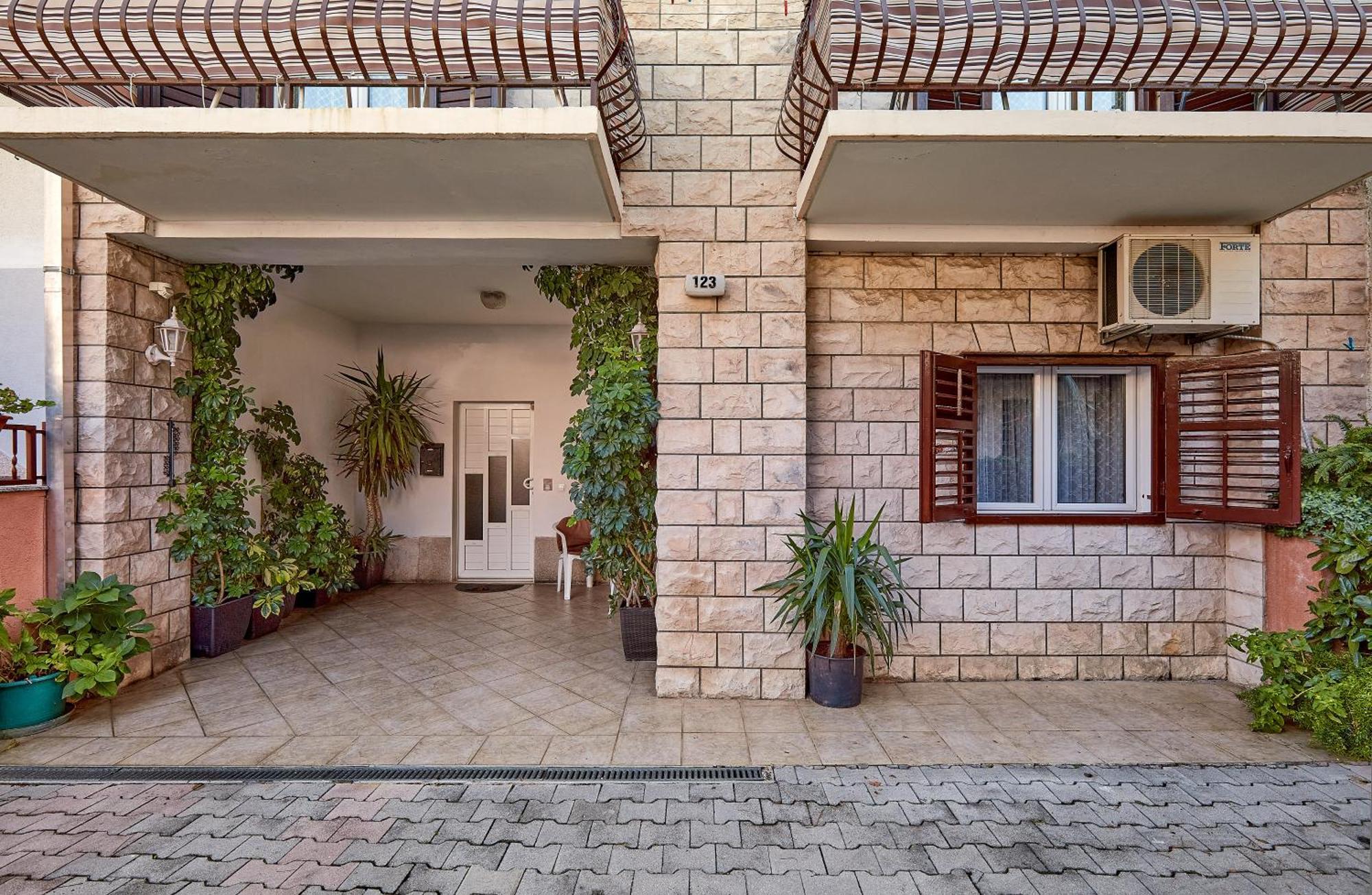 Apartments Ljubica มาคาร์สกา ภายนอก รูปภาพ