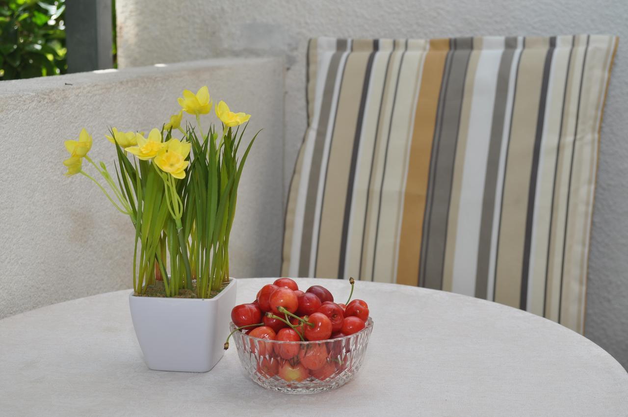 Apartments Ljubica มาคาร์สกา ภายนอก รูปภาพ