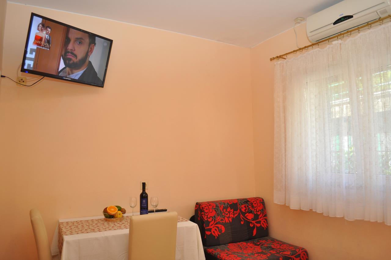 Apartments Ljubica มาคาร์สกา ภายนอก รูปภาพ