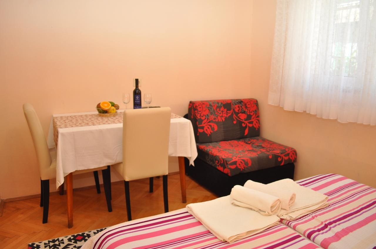 Apartments Ljubica มาคาร์สกา ภายนอก รูปภาพ