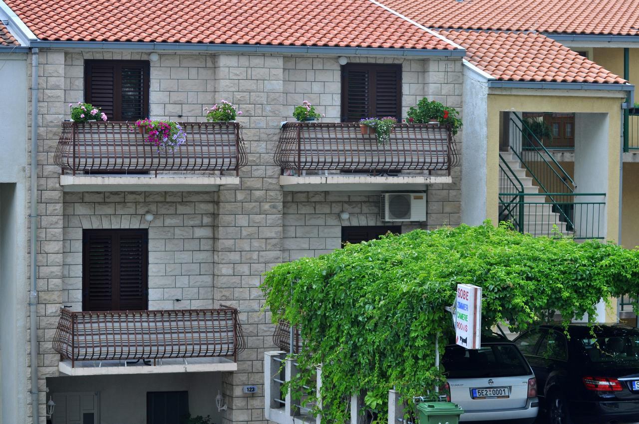 Apartments Ljubica มาคาร์สกา ภายนอก รูปภาพ